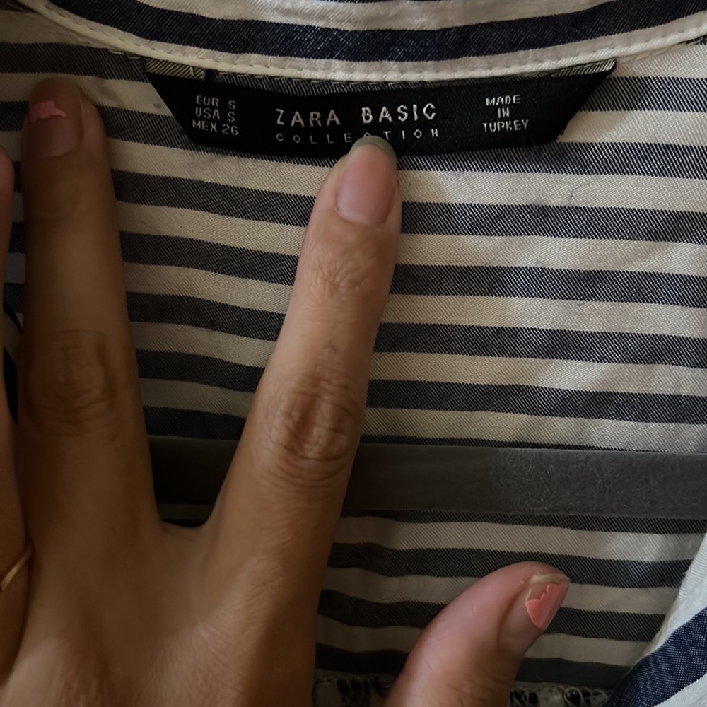 Zara button shirt - Picture 2 of 4